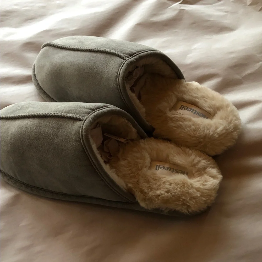 Soft powder Blue Slippers with Plush Lining - Picture 4 of 6